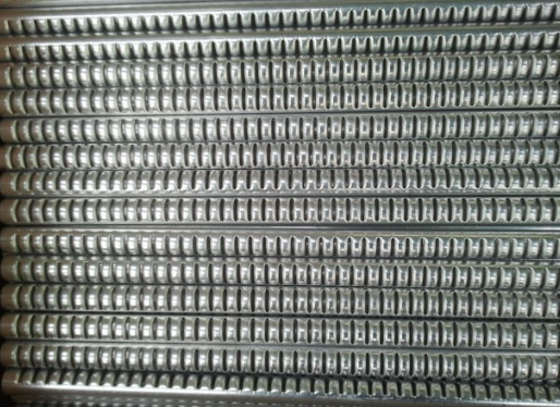 如何選擇集流管沖壓組件？